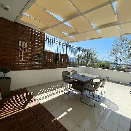 Kalypso Apartment *